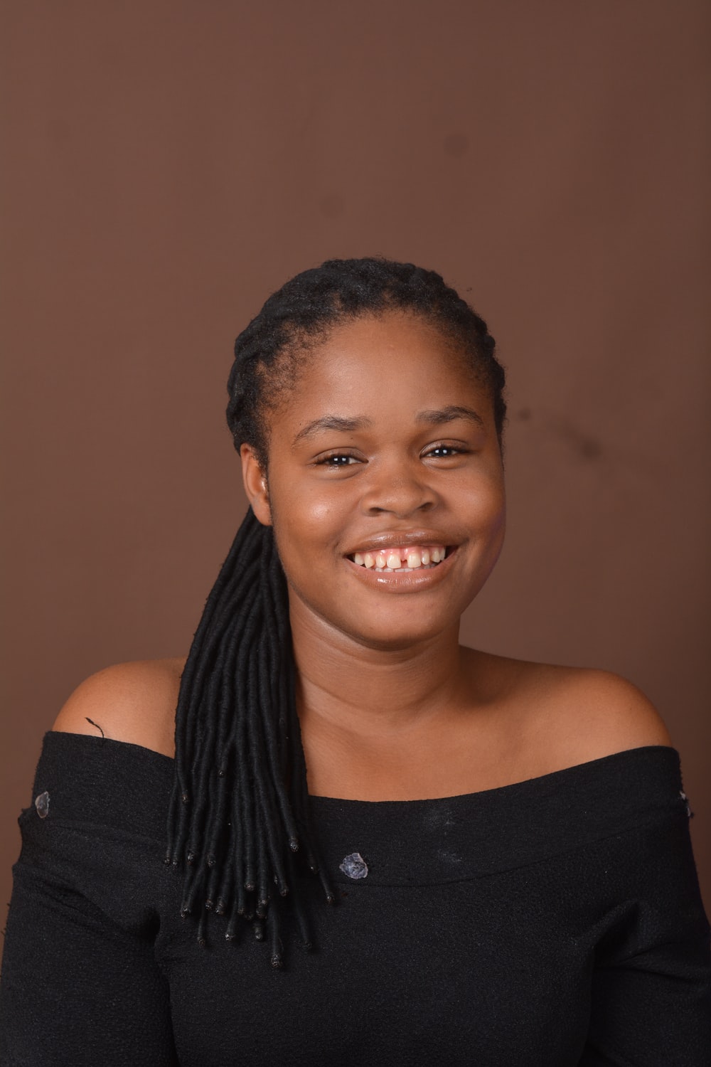 photo-1602342323893-b11f757957c9